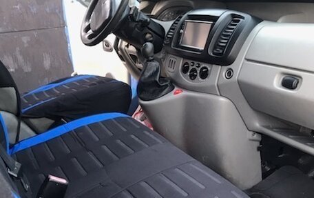 Renault Trafic, 2005 год, 850 000 рублей, 12 фотография