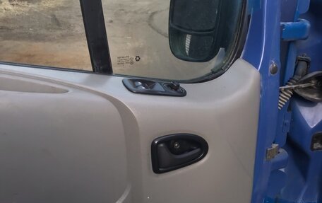 Renault Trafic, 2005 год, 850 000 рублей, 13 фотография