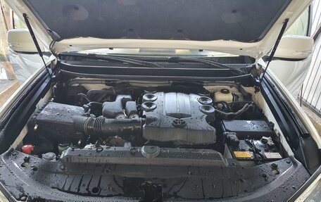 Toyota Land Cruiser Prado 150 рестайлинг 2, 2018 год, 7 200 000 рублей, 12 фотография