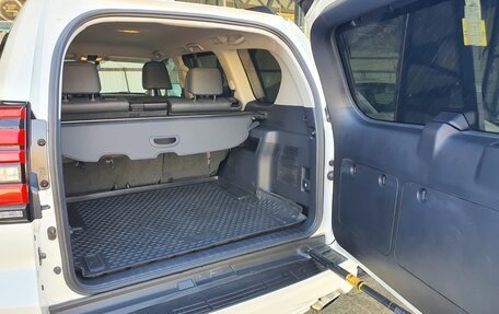 Toyota Land Cruiser Prado 150 рестайлинг 2, 2018 год, 7 200 000 рублей, 14 фотография