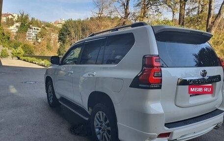 Toyota Land Cruiser Prado 150 рестайлинг 2, 2018 год, 7 200 000 рублей, 26 фотография