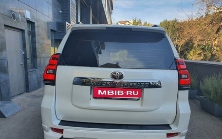 Toyota Land Cruiser Prado 150 рестайлинг 2, 2018 год, 7 200 000 рублей, 25 фотография