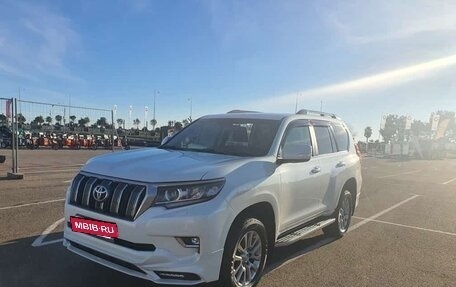 Toyota Land Cruiser Prado 150 рестайлинг 2, 2018 год, 7 200 000 рублей, 27 фотография