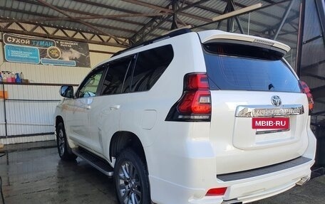 Toyota Land Cruiser Prado 150 рестайлинг 2, 2018 год, 7 200 000 рублей, 19 фотография