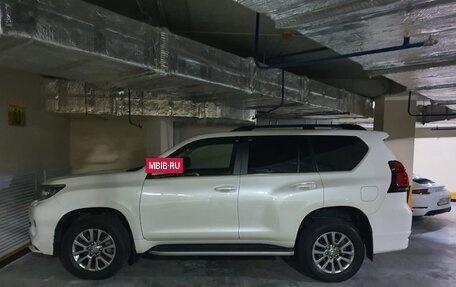 Toyota Land Cruiser Prado 150 рестайлинг 2, 2018 год, 7 200 000 рублей, 30 фотография