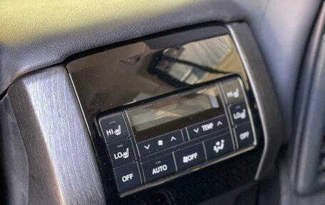 Toyota Land Cruiser Prado 150 рестайлинг 2, 2018 год, 7 200 000 рублей, 35 фотография