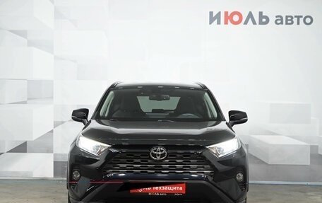 Toyota RAV4, 2021 год, 4 350 000 рублей, 2 фотография