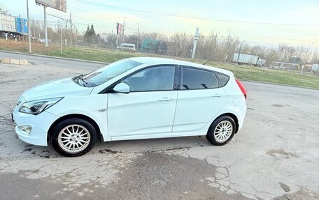 Hyundai Solaris II рестайлинг, 2015 год, 590 000 рублей, 2 фотография