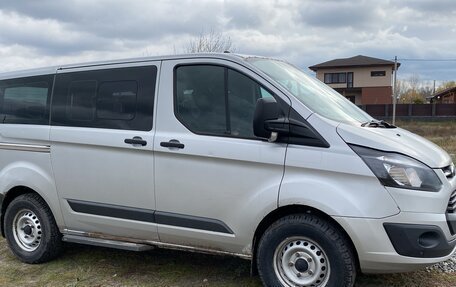 Ford Tourneo Custom I рестайлинг, 2017 год, 2 100 000 рублей, 2 фотография