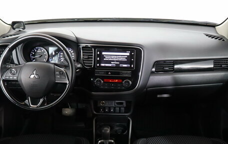 Mitsubishi Outlander III рестайлинг 3, 2019 год, 2 049 000 рублей, 7 фотография