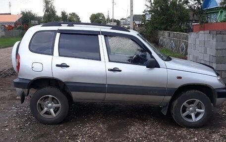 Chevrolet Niva I рестайлинг, 2003 год, 360 000 рублей, 2 фотография