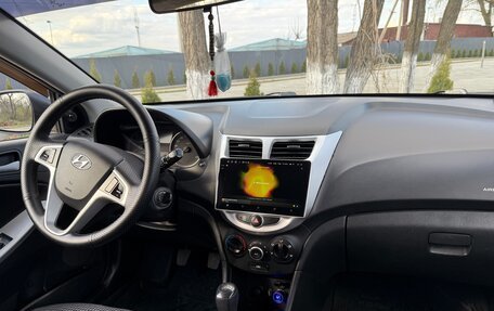 Hyundai Solaris II рестайлинг, 2013 год, 950 000 рублей, 36 фотография