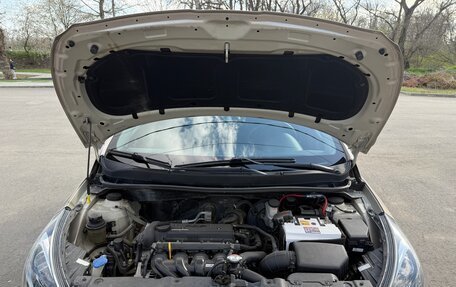 Hyundai Solaris II рестайлинг, 2013 год, 950 000 рублей, 28 фотография