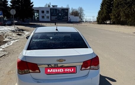 Chevrolet Cruze II, 2011 год, 670 000 рублей, 3 фотография