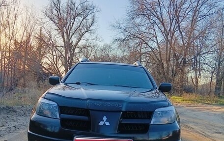 Mitsubishi Outlander III рестайлинг 3, 2006 год, 710 000 рублей, 1 фотография