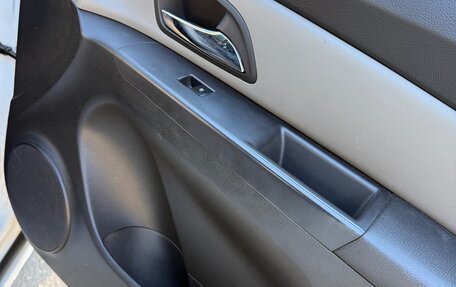 Chevrolet Cruze II, 2011 год, 670 000 рублей, 8 фотография