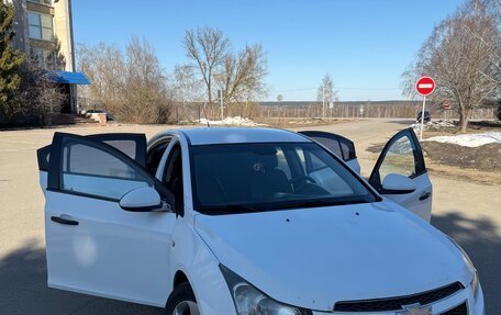 Chevrolet Cruze II, 2011 год, 670 000 рублей, 10 фотография