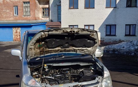 Nissan Serena II, 2003 год, 360 000 рублей, 3 фотография