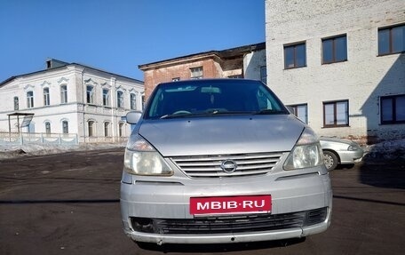 Nissan Serena II, 2003 год, 360 000 рублей, 2 фотография