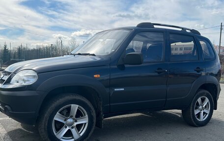 Chevrolet Niva I рестайлинг, 2011 год, 420 000 рублей, 2 фотография