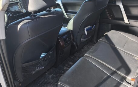 Toyota Land Cruiser Prado 150 рестайлинг 2, 2015 год, 3 800 000 рублей, 7 фотография