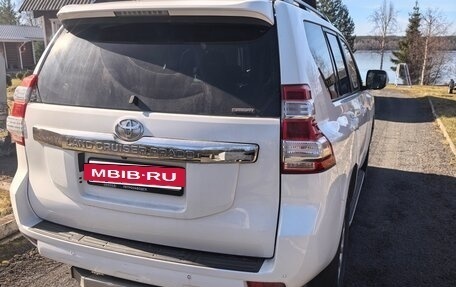 Toyota Land Cruiser Prado 150 рестайлинг 2, 2015 год, 3 800 000 рублей, 6 фотография