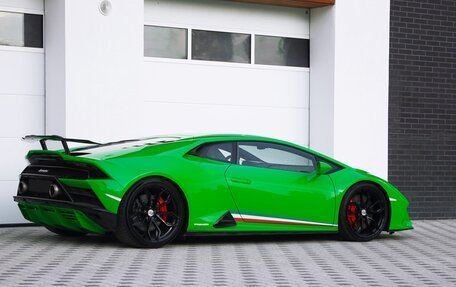 Lamborghini Huracán, 2020 год, 27 500 000 рублей, 3 фотография