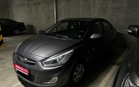 Hyundai Solaris II рестайлинг, 2013 год, 999 990 рублей, 1 фотография