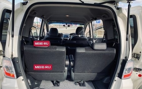 Honda Freed I, 2012 год, 1 050 000 рублей, 13 фотография