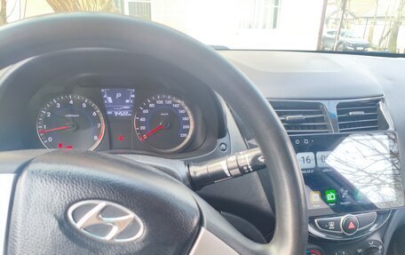 Hyundai Solaris II рестайлинг, 2014 год, 805 000 рублей, 3 фотография