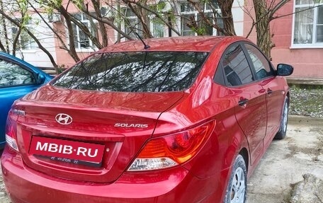 Hyundai Solaris II рестайлинг, 2014 год, 805 000 рублей, 2 фотография