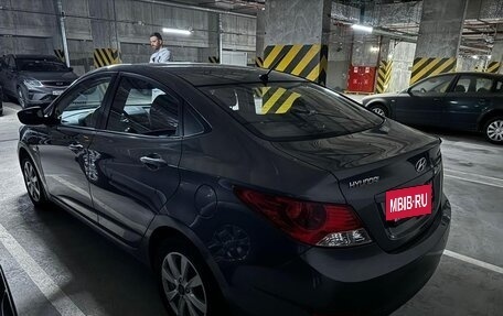 Hyundai Solaris II рестайлинг, 2013 год, 999 990 рублей, 3 фотография