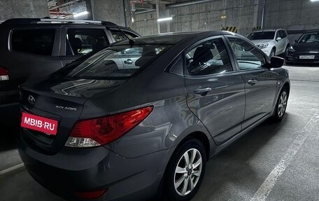 Hyundai Solaris II рестайлинг, 2013 год, 999 990 рублей, 4 фотография