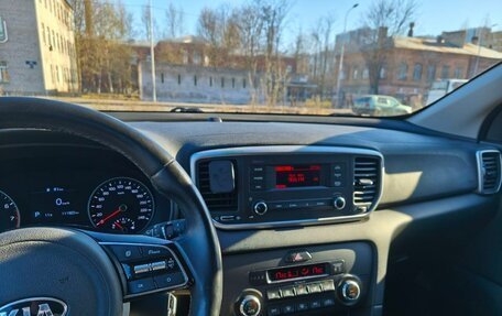 KIA Sportage IV рестайлинг, 2021 год, 2 340 000 рублей, 9 фотография