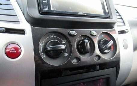 Mitsubishi Pajero Sport II рестайлинг, 2011 год, 1 300 000 рублей, 15 фотография