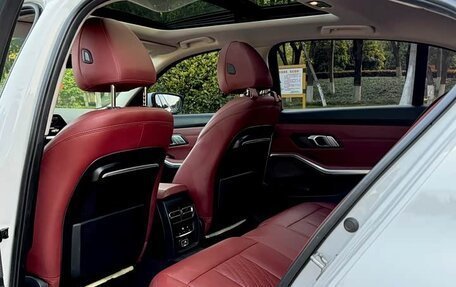 BMW 3 серия, 2022 год, 2 110 000 рублей, 10 фотография