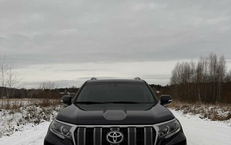 Toyota Land Cruiser Prado 150 рестайлинг 2, 2017 год, 4 300 000 рублей, 1 фотография