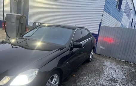 Mercedes-Benz E-Класс, 2012 год, 1 400 000 рублей, 4 фотография