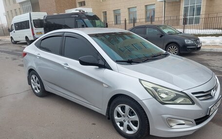 Hyundai Solaris II рестайлинг, 2016 год, 640 000 рублей, 2 фотография