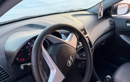 Hyundai Solaris II рестайлинг, 2016 год, 640 000 рублей, 9 фотография