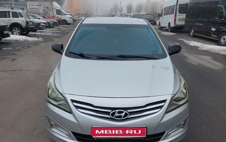 Hyundai Solaris II рестайлинг, 2016 год, 640 000 рублей, 3 фотография