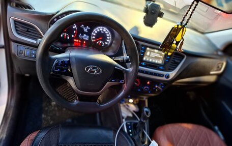 Hyundai Solaris II рестайлинг, 2017 год, 550 000 рублей, 6 фотография