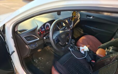 Hyundai Solaris II рестайлинг, 2017 год, 550 000 рублей, 5 фотография