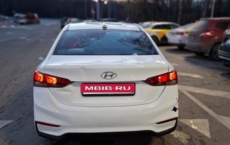 Hyundai Solaris II рестайлинг, 2017 год, 550 000 рублей, 3 фотография