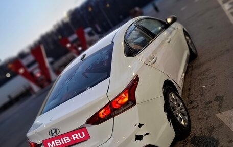 Hyundai Solaris II рестайлинг, 2017 год, 550 000 рублей, 7 фотография