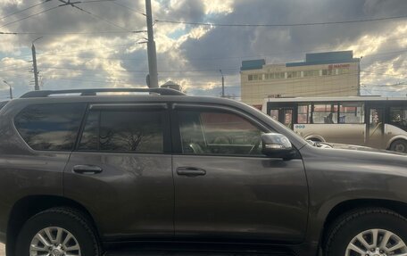 Toyota Land Cruiser Prado 150 рестайлинг 2, 2015 год, 3 350 000 рублей, 13 фотография