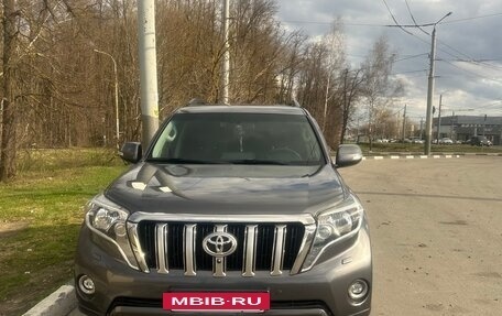 Toyota Land Cruiser Prado 150 рестайлинг 2, 2015 год, 3 350 000 рублей, 14 фотография