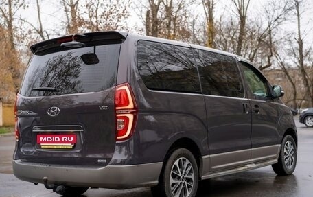 Hyundai Grand Starex Grand Starex I рестайлинг 2, 2019 год, 3 450 000 рублей, 6 фотография