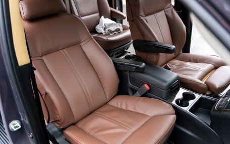 Hyundai Grand Starex Grand Starex I рестайлинг 2, 2019 год, 3 450 000 рублей, 18 фотография