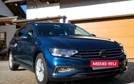 Volkswagen Passat B8 рестайлинг, 2022 год, 2 275 000 рублей, 2 фотография